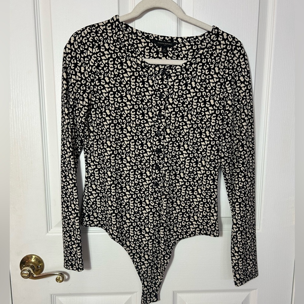 Banana Republic leopard print bodysuit